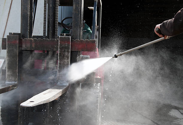 Best Garage Pressure Washing  in Shakopee, MN